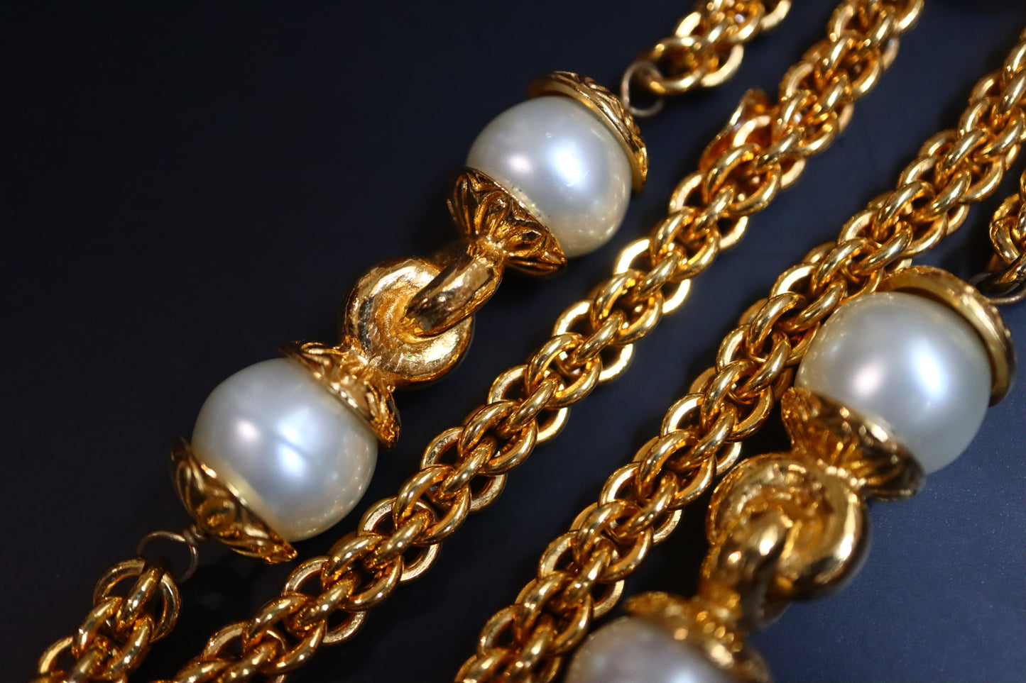 Vintage 1970s Chanel gold chain Pearls sautoir necklace