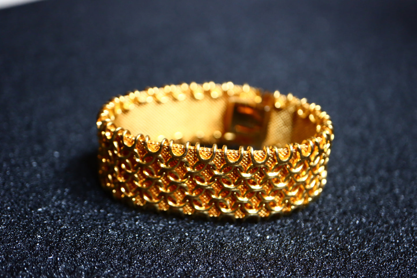 Vintage 1961 Henkel & Grossé Mesh Weave gold tone wide bracelet