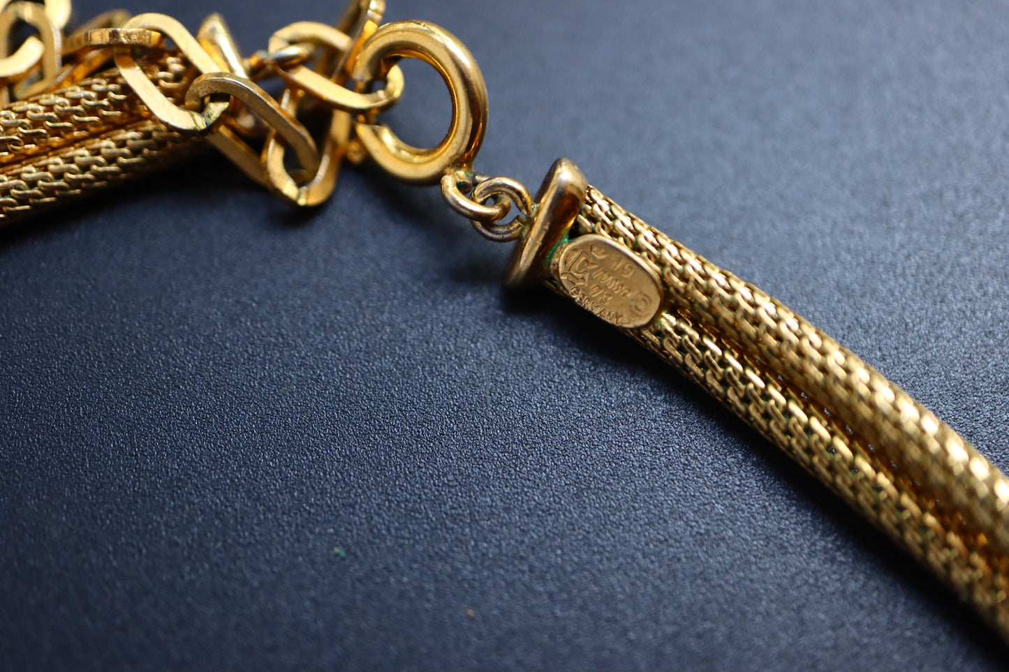 Vintage 1972 Henkel & Grossé Germany lizard leather gold-tone collar necklace