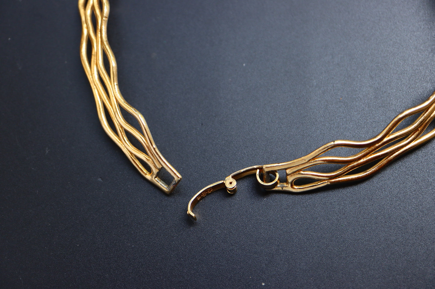 Vintage 1972 Henkel & Grossé Germany weaving gold-tone collar necklace